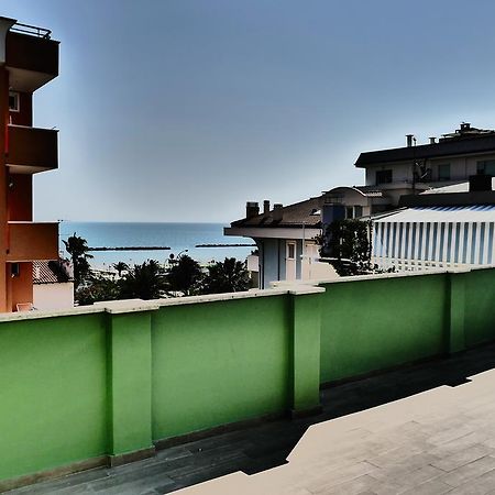 Hotel Desiree San Benedetto del Tronto Exterior photo