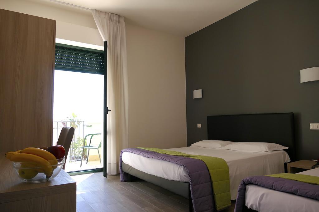 Hotel Desiree San Benedetto del Tronto Exterior photo