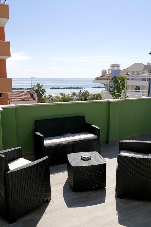 Hotel Desiree San Benedetto del Tronto Exterior photo