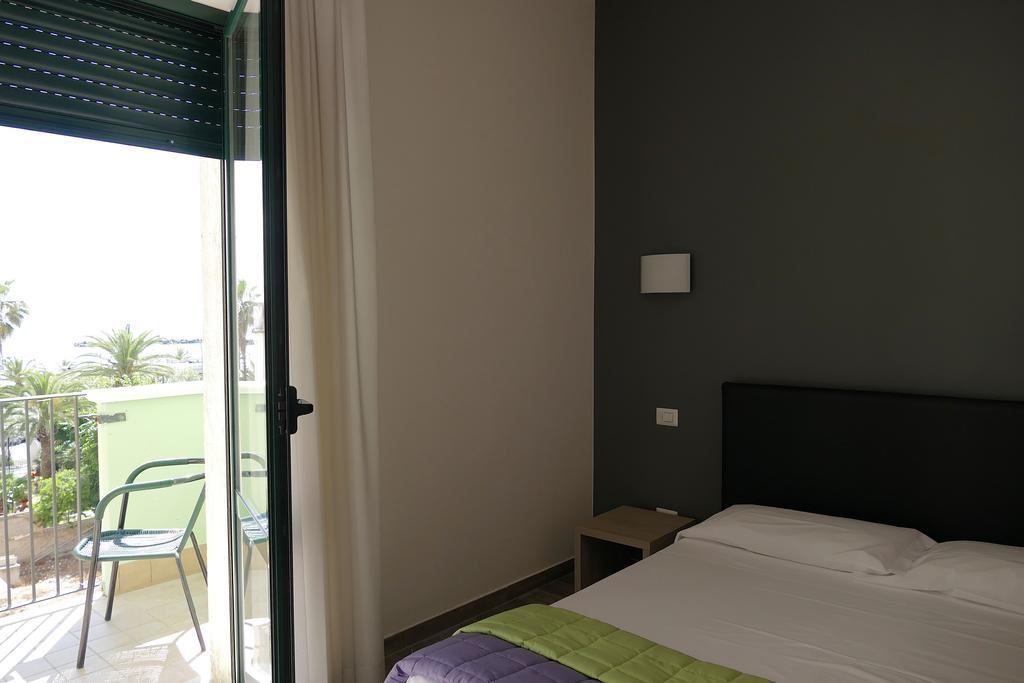 Hotel Desiree San Benedetto del Tronto Exterior photo
