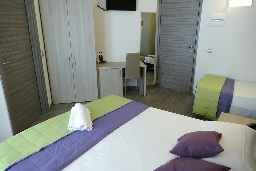 Hotel Desiree San Benedetto del Tronto Exterior photo