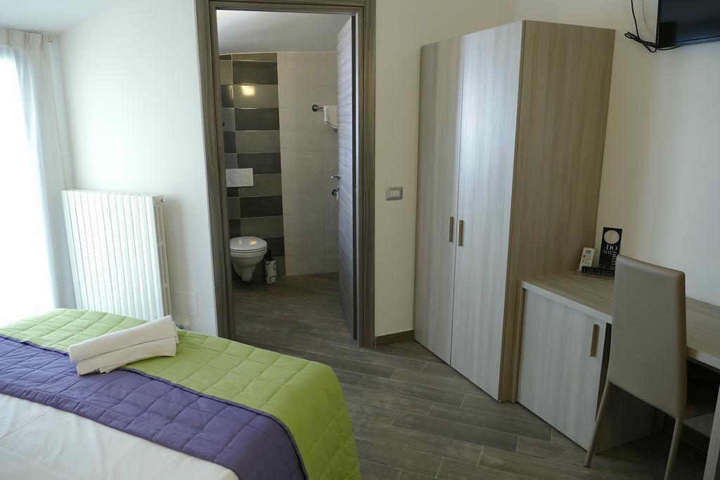 Hotel Desiree San Benedetto del Tronto Exterior photo