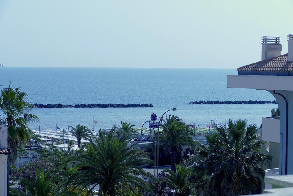Hotel Desiree San Benedetto del Tronto Exterior photo