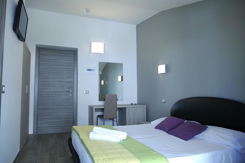 Hotel Desiree San Benedetto del Tronto Exterior photo