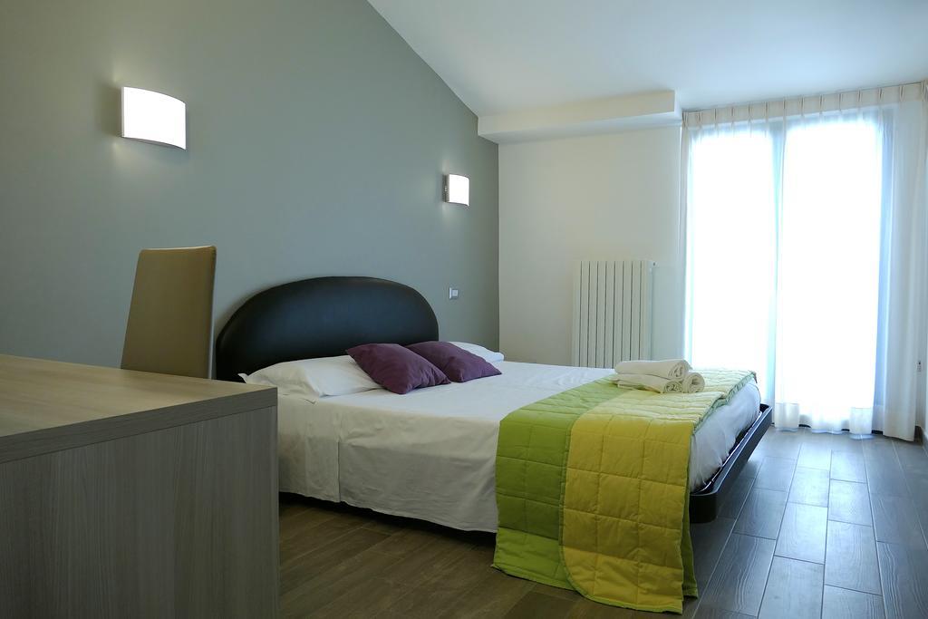 Hotel Desiree San Benedetto del Tronto Exterior photo