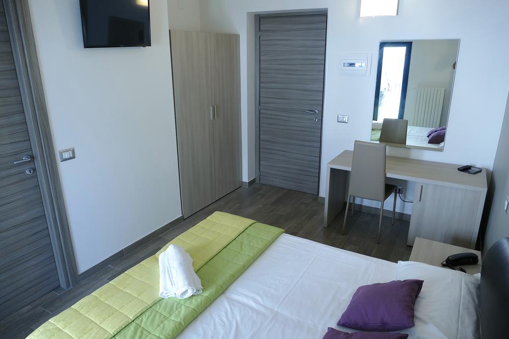 Hotel Desiree San Benedetto del Tronto Exterior photo