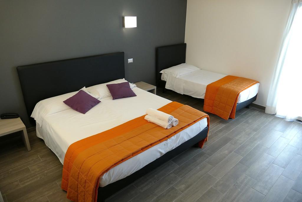 Hotel Desiree San Benedetto del Tronto Exterior photo