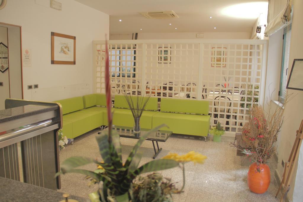 Hotel Desiree San Benedetto del Tronto Exterior photo